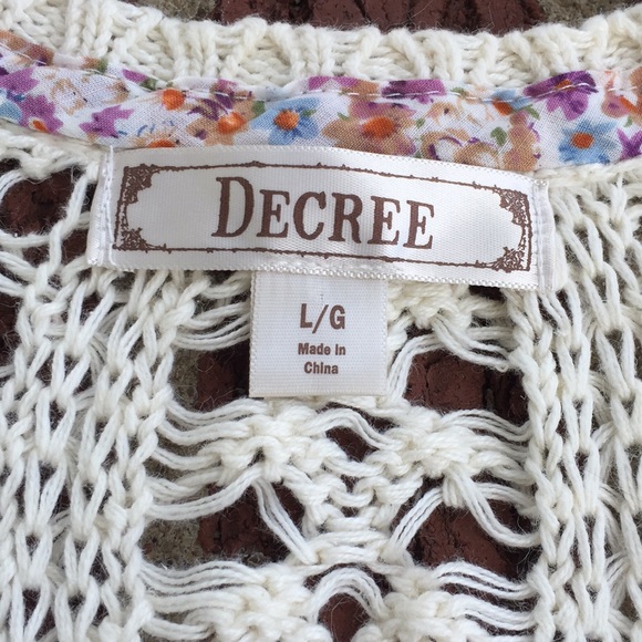 Decree Sweater, NWOT - Picture 3 of 5